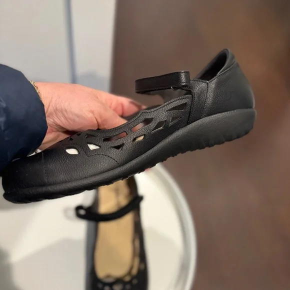 Naot - Agathis Black Soft - Multiple Sizes (New w/ box) - Picture 5 of 12